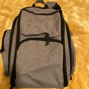 Diaper bag with insulated pockets